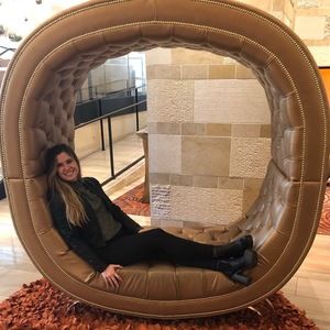 Meet your Posher, Alexandra